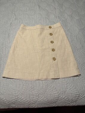 Ann Taylor Cream Textured Side-Button (For Looks) Mini Skirt, Like New, Size 4